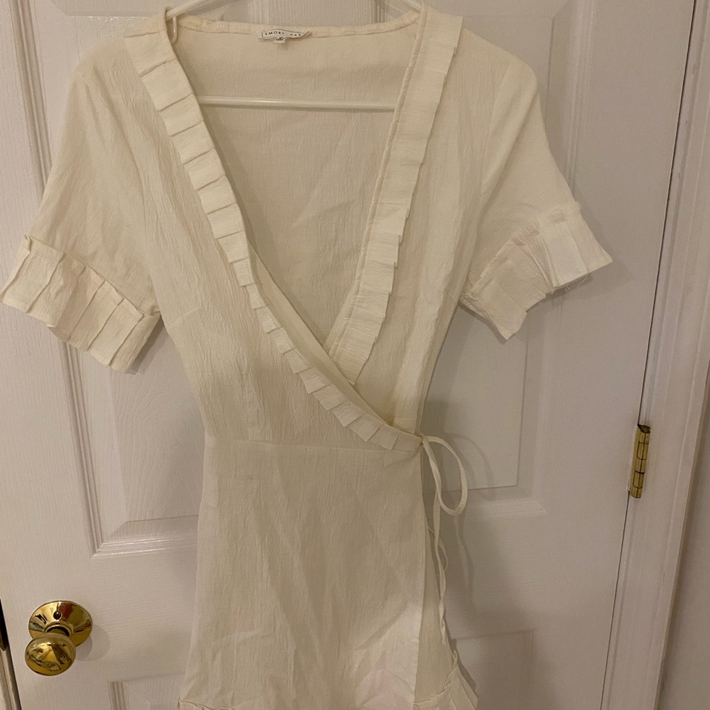 white scallop detailing dress